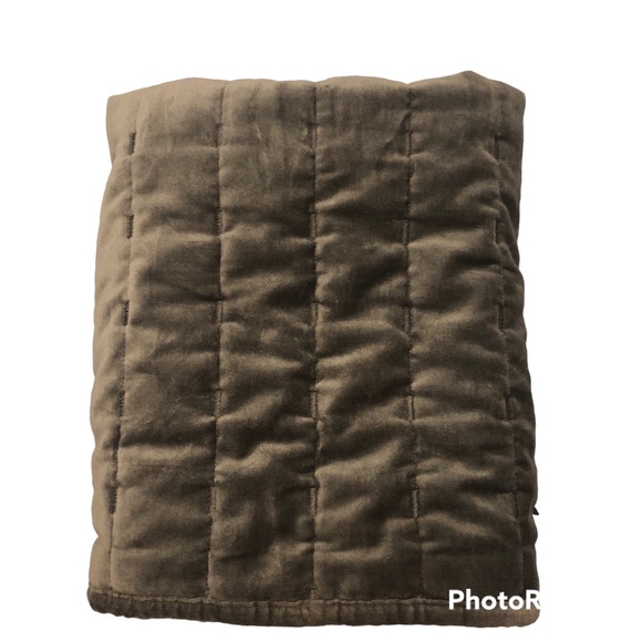 NWOT Channel Stitch Velvet Quilt Sham Charcoal- Threshold - Picture 6 of 9